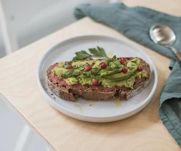 Salty Woods Lodge, D'hotes