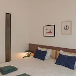 Salty Woods Lodge, D'hotes