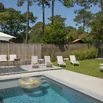 Salty Woods Lodge, D'hôtes 3*