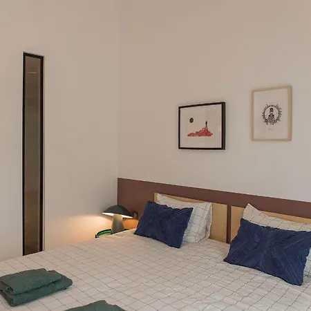 Salty Woods Lodge, D'hotes